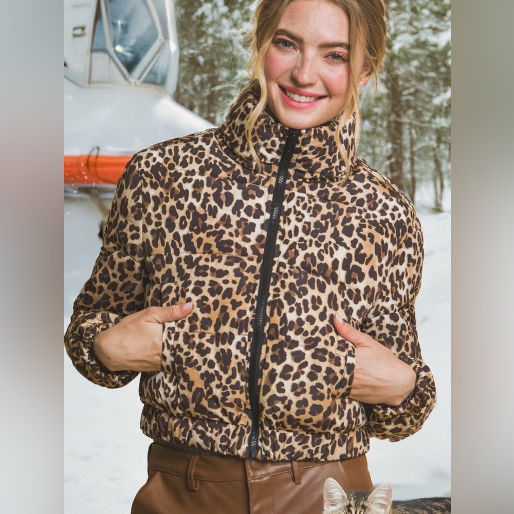 NWT Love Tree Leopard Print Cropped Puffer Jacket